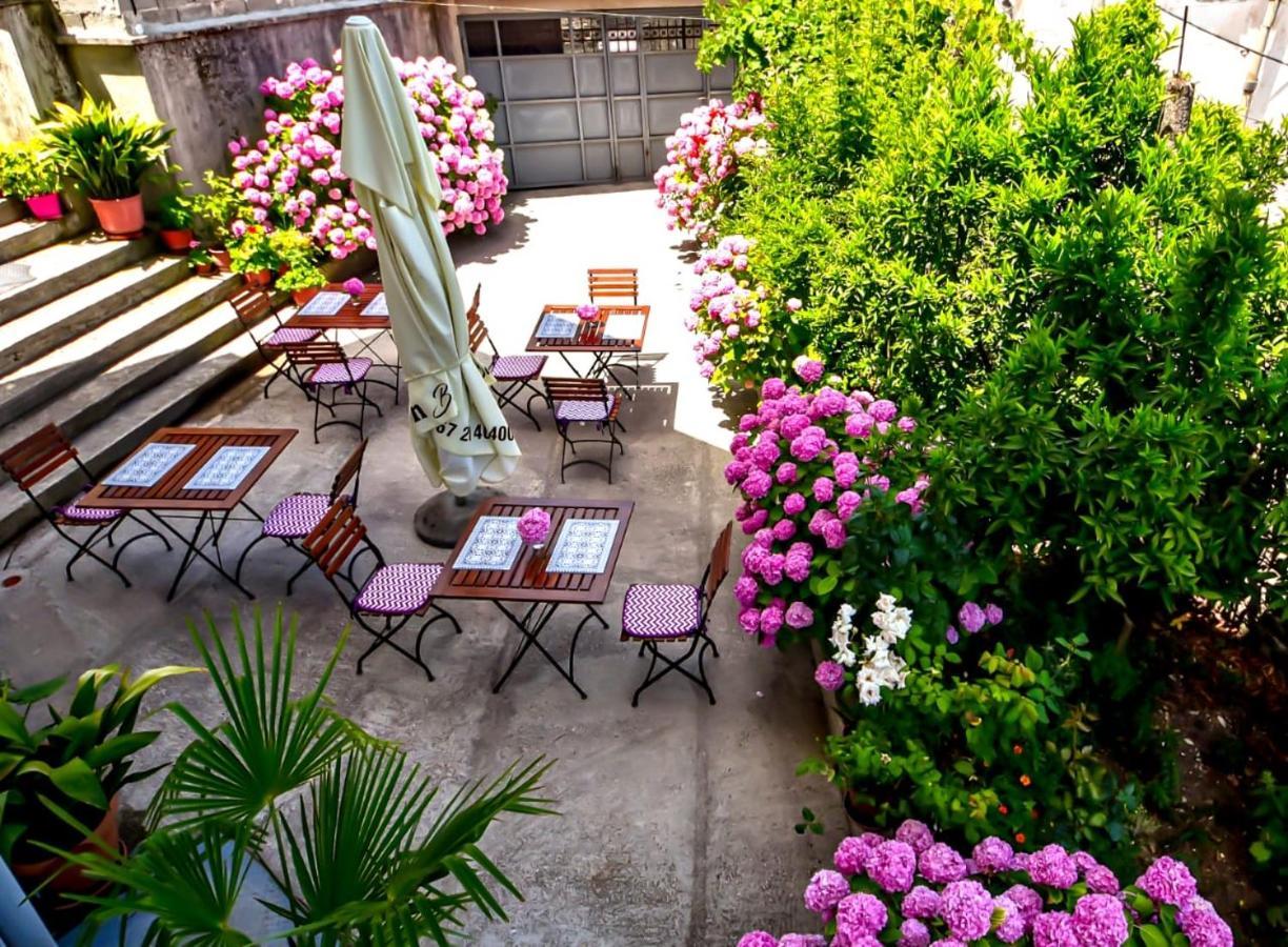 Palorto Hotel Gjirokastër Buitenkant foto
