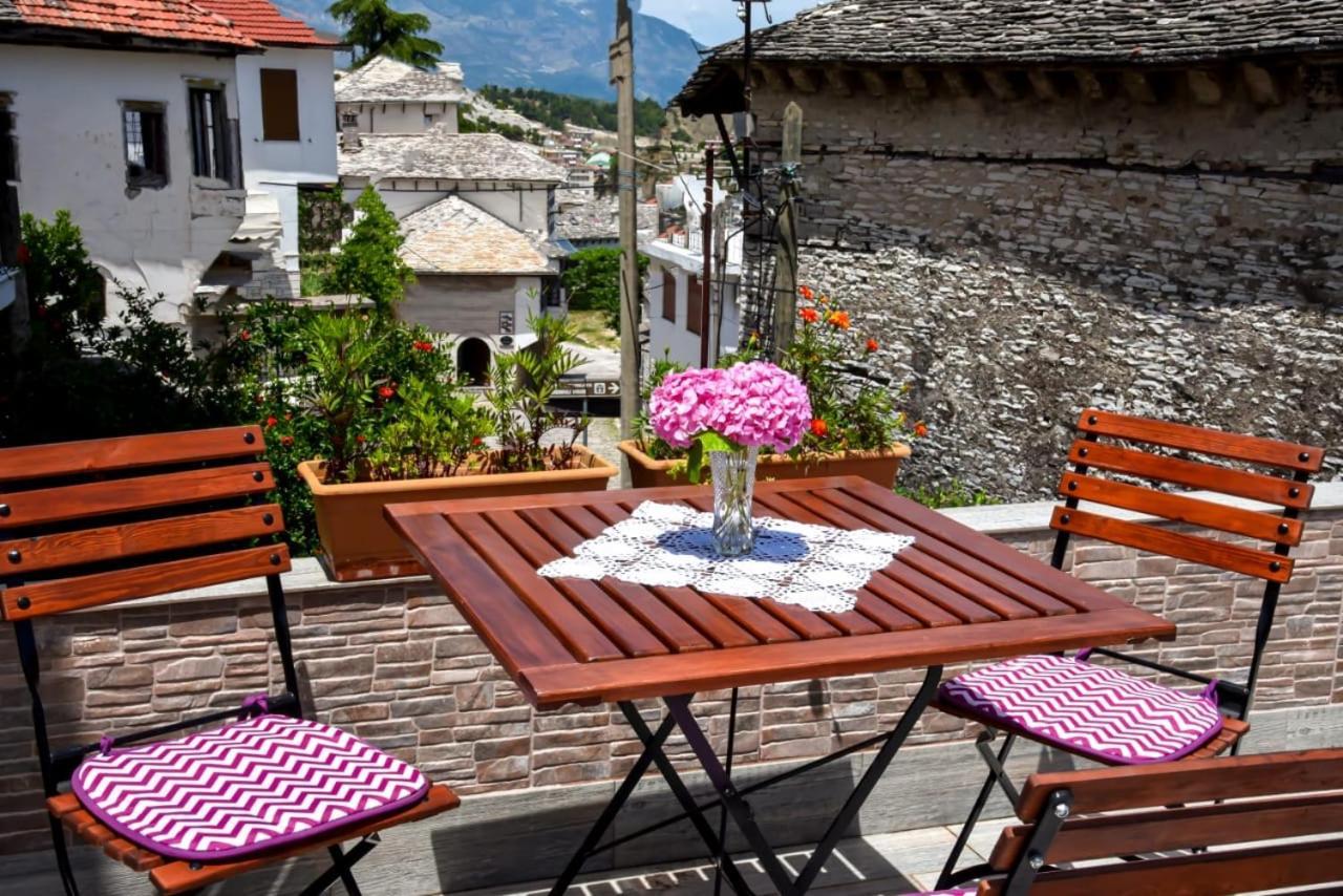 Palorto Hotel Gjirokastër Buitenkant foto