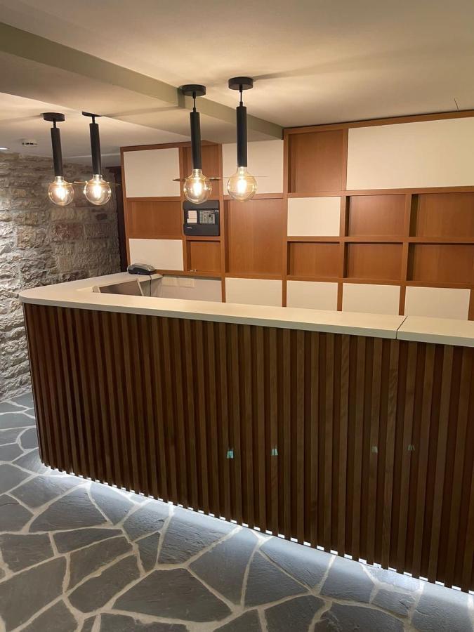 Palorto Hotel Gjirokastër Buitenkant foto