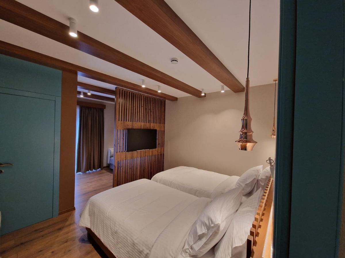 Palorto Hotel Gjirokastër Buitenkant foto