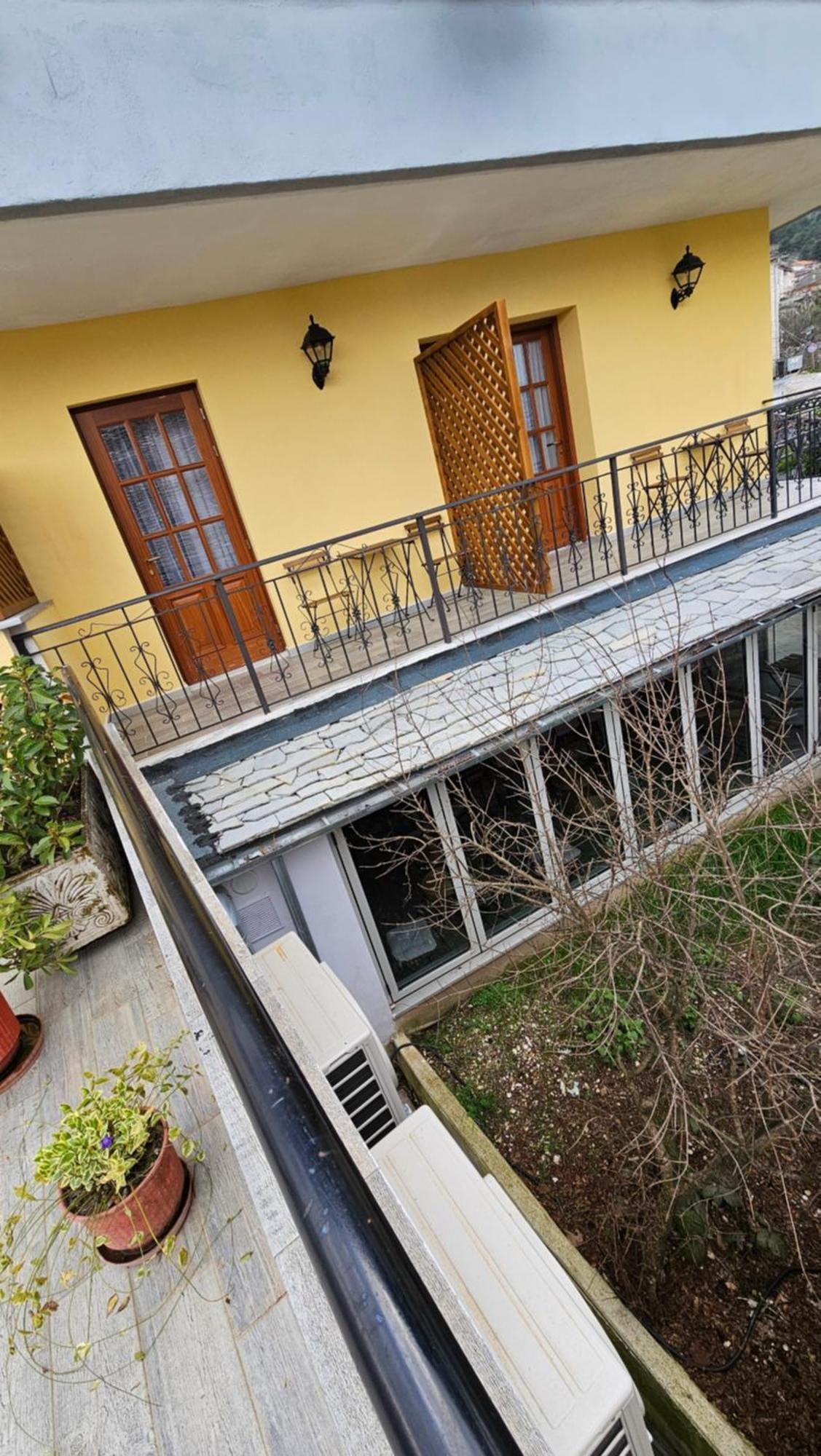 Palorto Hotel Gjirokastër Buitenkant foto
